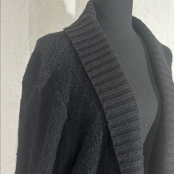 St. John’s Bay Women’s Black Knit Cardigan - Picture 4 of 6